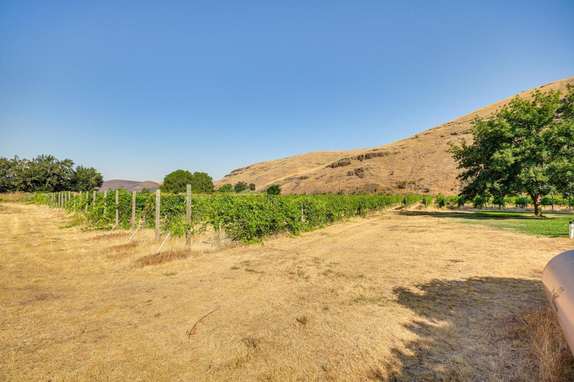 Mongata Winery Romantic Retreat On-Site Tastings! Milton-Freewater Luaran gambar