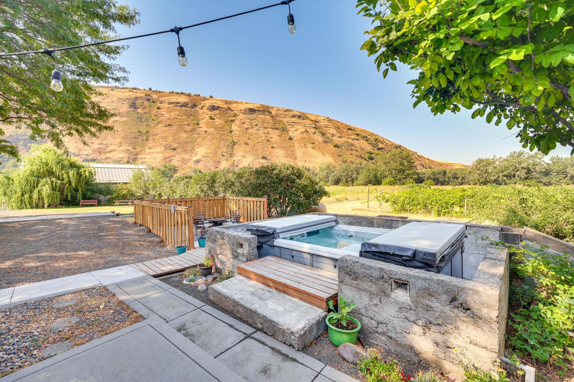 Mongata Winery Romantic Retreat On-Site Tastings! Milton-Freewater Luaran gambar